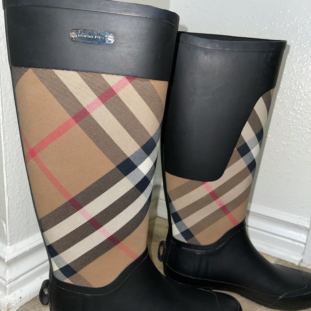 Burberry Rainboots Size 38